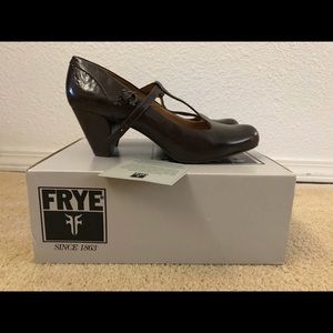 Frye Lisa T Pump, Size 8.5